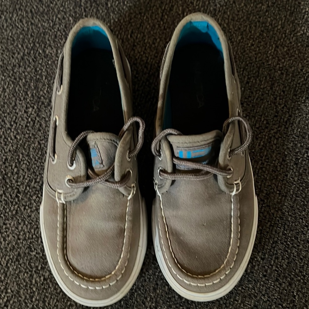 Boys size 1 nautica sperrys only been worn once